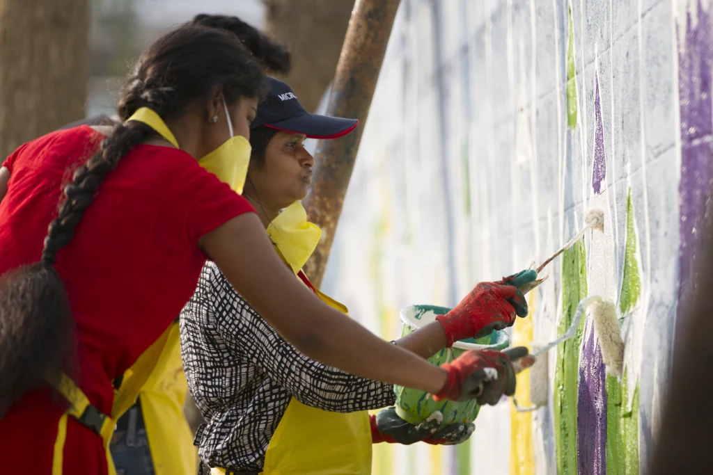 Volunteers transforming a public space with The Ugly Indian